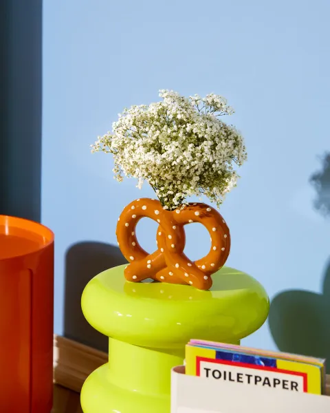 V3_LM_2025_FLUID_MARKET_BRETZEL_VASE_016