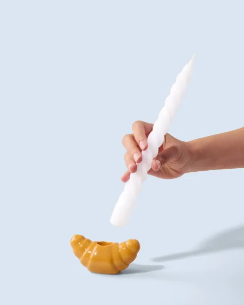 BOUGEOIR-CROISSANT-MAIN-0593