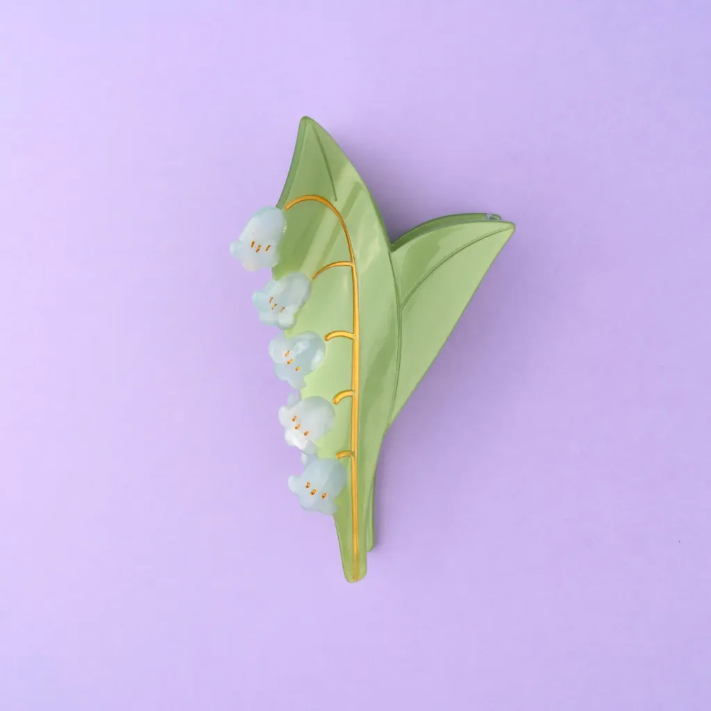 coucou-suzette-accessoire-accessory-cadeau-gift-pince-cheveux-hair-claw-coiffure-hairstyle-acetate-femme-woman-fun-original-colore-colorful-fleur-flower-muguet-lily-of-the-valley-blan_eceaa6f3-2305-41ba-9f30-e07032027c4f