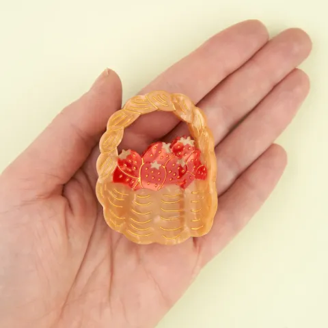 coucou-suzette-accessoire-accessory-cadeau-gift-tendance-trendy-fashion-garden-party-pince-cheveux-hair-claw-panier-fraise-strawberry-red-rouge2