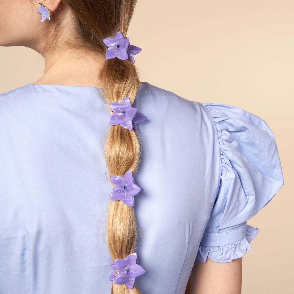 coucou-suzette-accessoire-accessory-cadeau-gift-tendance-trendy-fashion-garden-party-mini-pince-cheveux-hair-claw-fleurs-flower-campanule-bellflower-violet-purple-porte