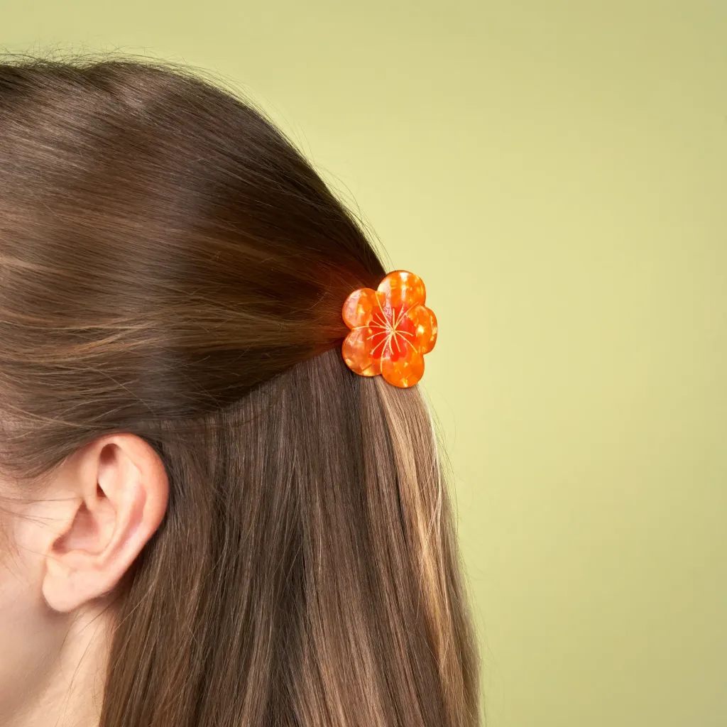 coucou-suzette-accessoire-accessory-cadeau-gift-tendance-trendy-fashion-garden-party-mini-pince-cheveux-hair-claw-fleurs-flower-capucine-nasturtium-orange-porte