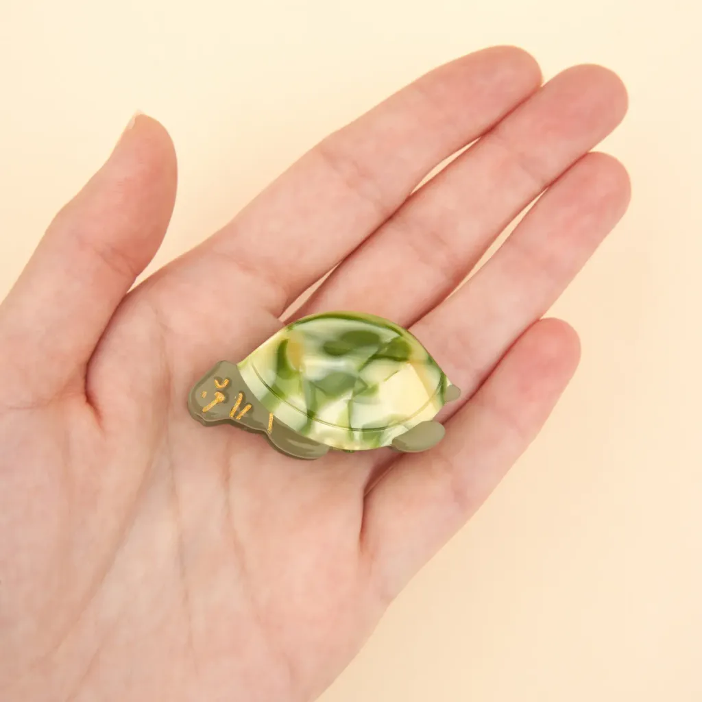 coucou-suzette-accessoire-accessory-cadeau-gift-tendance-trendy-fashion-ete-summer-plouf-splash-mer-sea-mini-pince-cheveux-hair-claw-tortue-turtle-tortoise-vert-green2