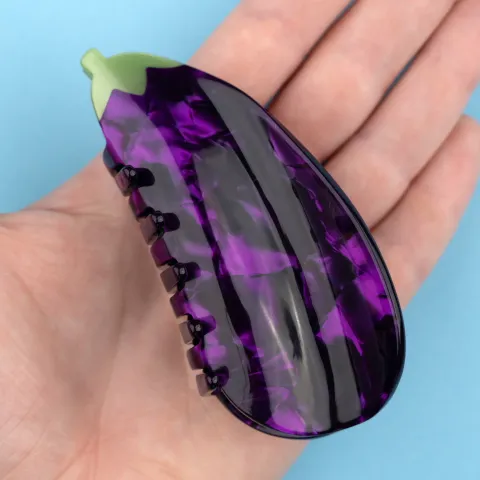 coucou-suzette-accessoire-cheveux-fruit-legume-veggie-kitsch-fruits-hair-claw-fruit-hair-clip-fun-vegs-hairclaw-Meryl-Hubert-Aubergine-hd-4_RETOUCHE-4