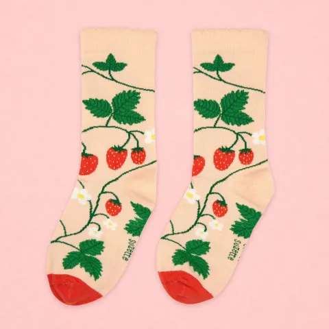 coucou-suzette-accessoire-accessory-cadeau-gift-tendance-mode-trendy-fashion-joli-jardin-lovely-garden-socks-chaussettes-coton-cotton-printemps-spring-fleur-flower-fraisier-strawberry_3e0353b9-5ecb-459d-9a28-039f381d39fb