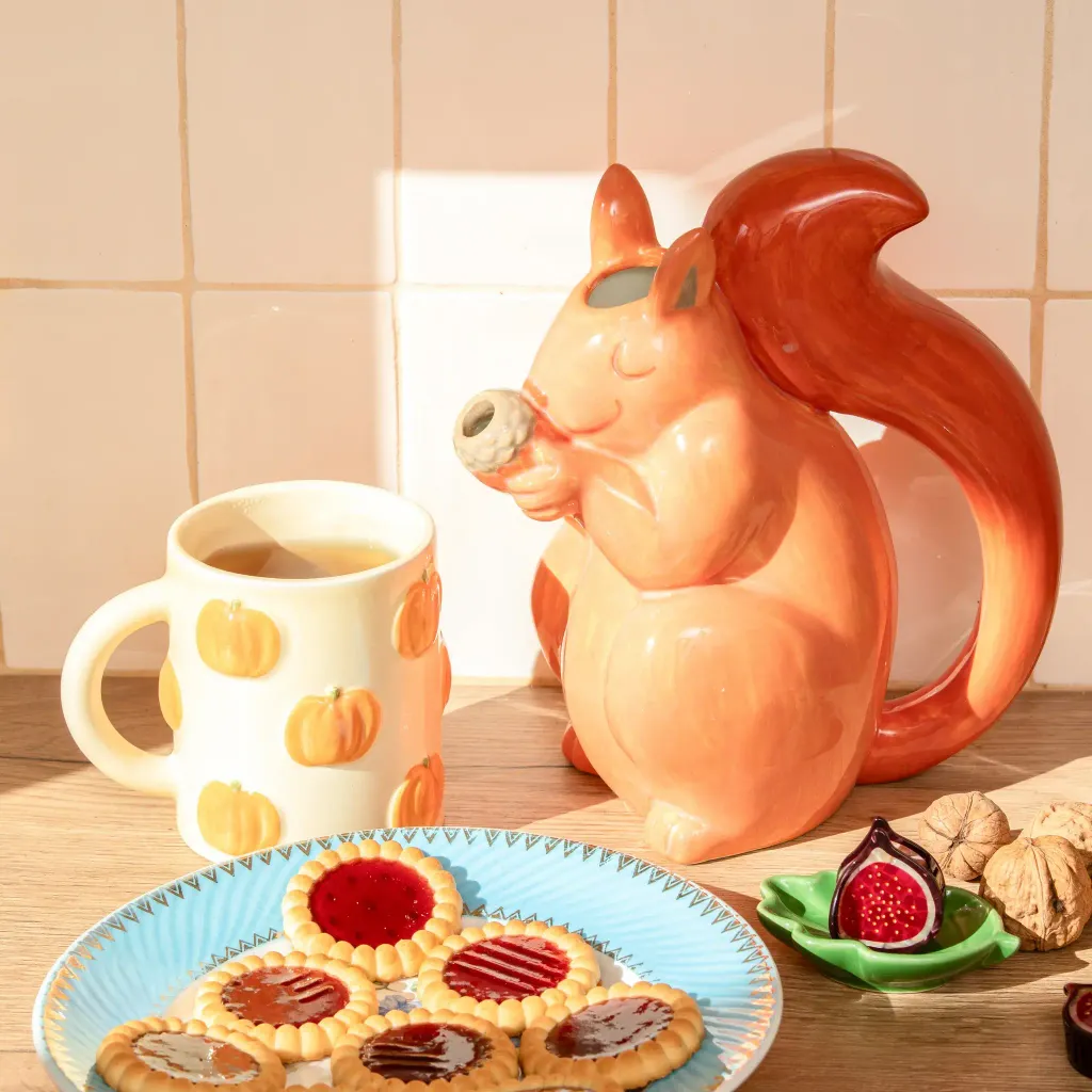 coucou-suzette-accessoire-accessory-cadeau-gift-tendance-trendy-fashion-il-etait-une-fois-once-upon-a-time-autumn-automne-ceramique-ceramics-carafe-ecureuil-squirrel-crea