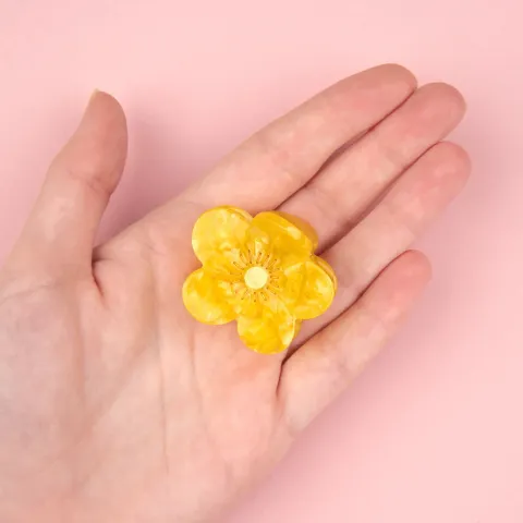 coucou-suzette-accessoire-accessory-cadeau-gift-tendance-mode-trendy-fashion-joli-jardin-lovely-garden-pince-cheveux-mini-hair-claw-printemps-spring-fleur-flower-bouton-or-buttercup-j_0653a1a2-7840-473f-8183-6e08ab5ca13e
