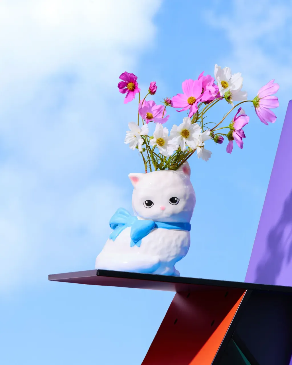 V3_LM_2025_FLUID_MARKET_CHAT_NOEUD_BLEU_VASE_063