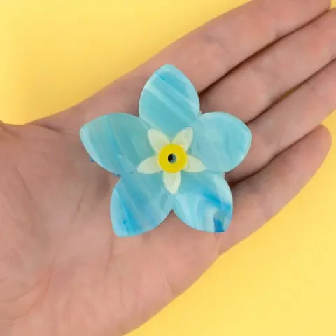 6623