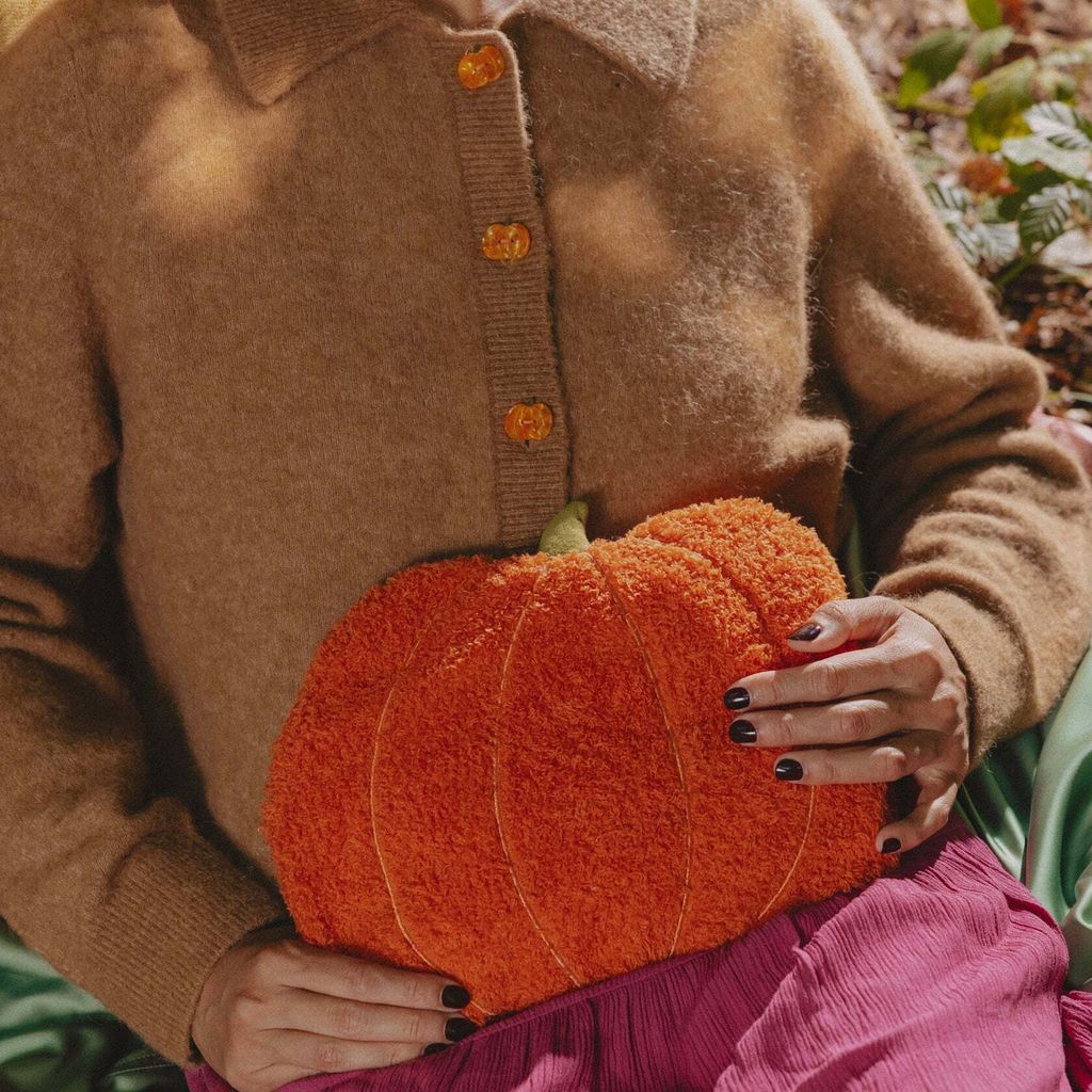 coucou-suzette-accessoire-accessory-cadeau-gift-tendance-mode-trendy-fashion-cueillette-automne-autumn-picking-harvest-home-maison-bouillote-hot-water-bottle-citrouille-pumpkin-orange_3bf33f1a-3396-42b3-ade7-f34b2feeee0f