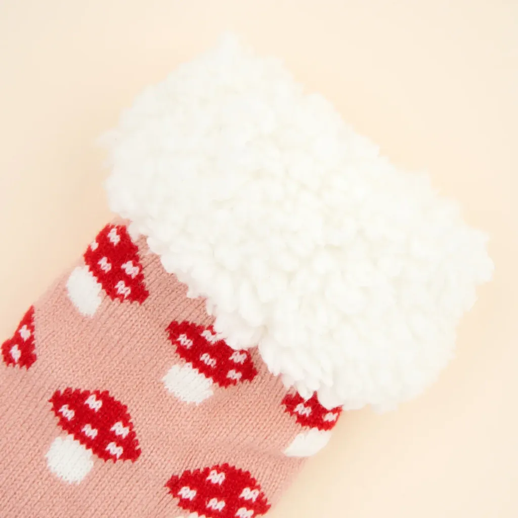 coucou-suzette-accessoire-accessory-cadeau-gift-tendance-trendy-fashion-il-etait-une-fois-once-upon-a-time-autumn-automne-picking-harvest-chaussons-slippers-warm-socks-champignon-mush_4ba21ab4-37ff-411f-b3a3-fb1059d2a313