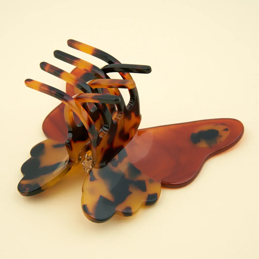 coucou-suzette-accessoire-accessory-cadeau-gift-tendance-mode-trendy-fashion-merveilleuses-bestioles-wonderful-bugs-printemps-spring-pince-cheveux-hairclaw-papillon-butterfly-marron-b_bff10f07-b7fd-424c-bf50-28063e10e8e8