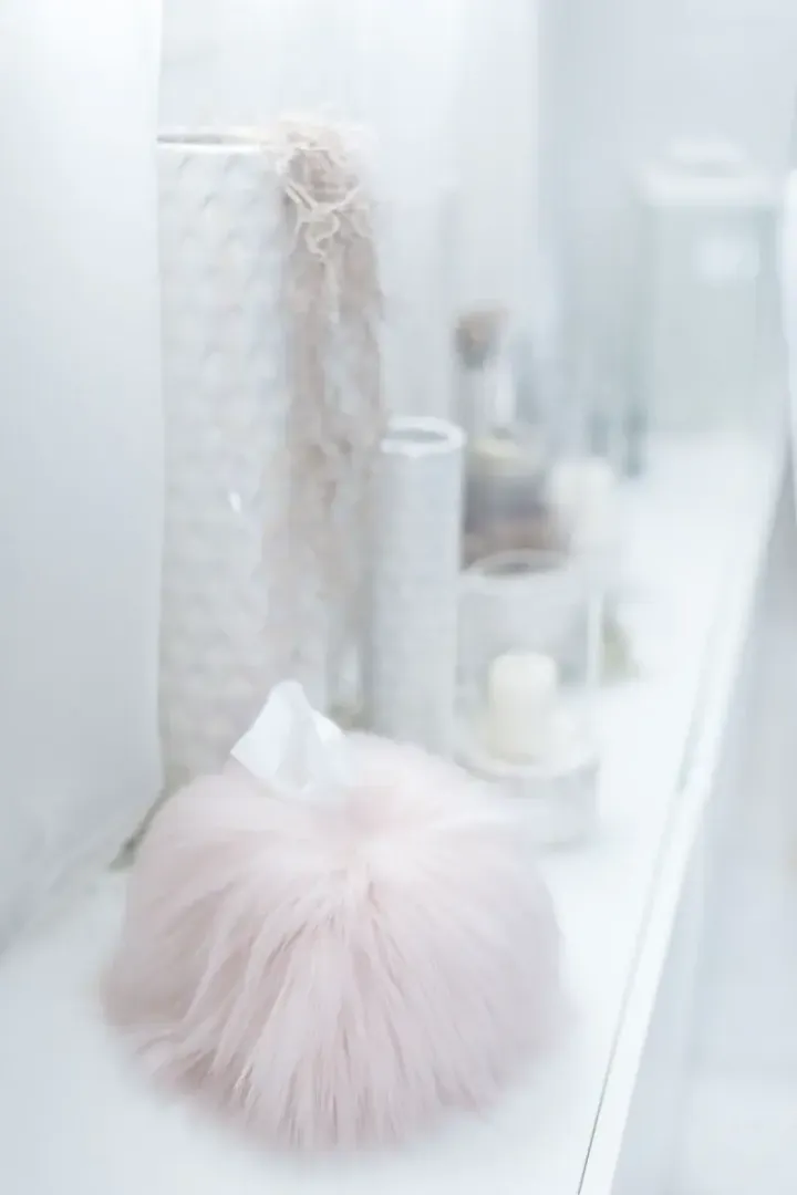 CouvreboitemouchoirscarreenfaussefourrureEvelynePrelongeHimalayaBlush_2_800x