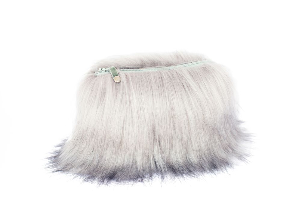Trousse en fausse fourrure Evelyne Prélonge Himalaya Pearl