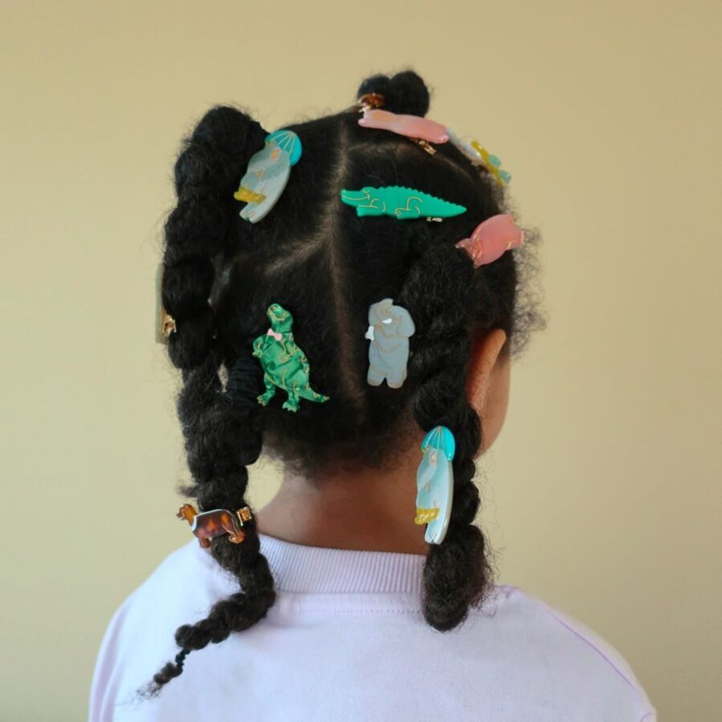 cute-dachshund-hair-clip-4-900x900