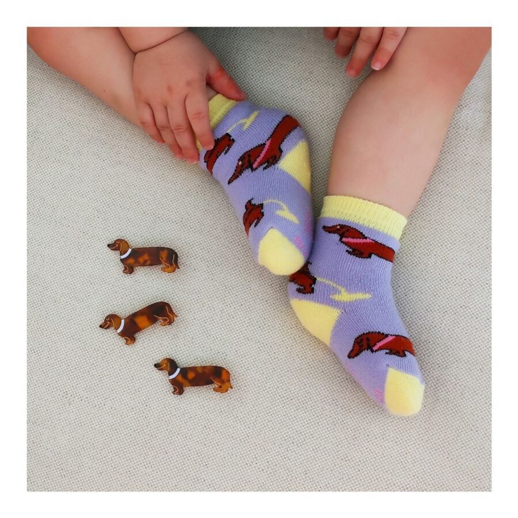 cute-dachshund-hair-clip-3-900x900