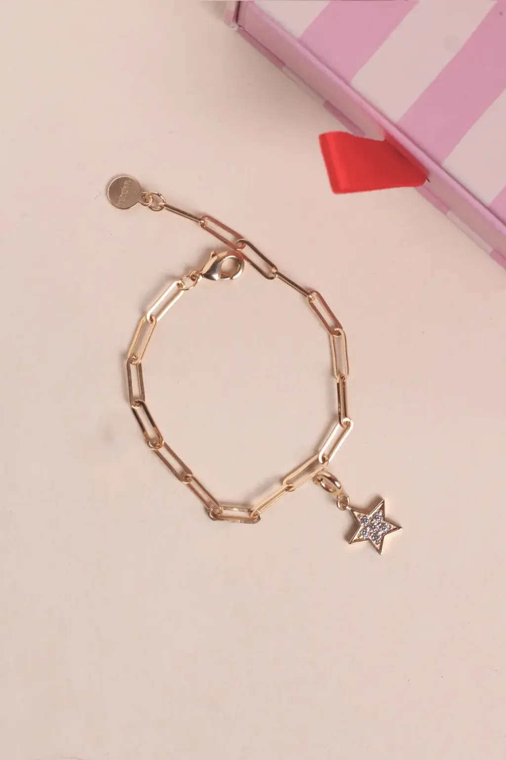 Etoile_0b4f6500-e965-483e-b6a2-dad8070c5b7a