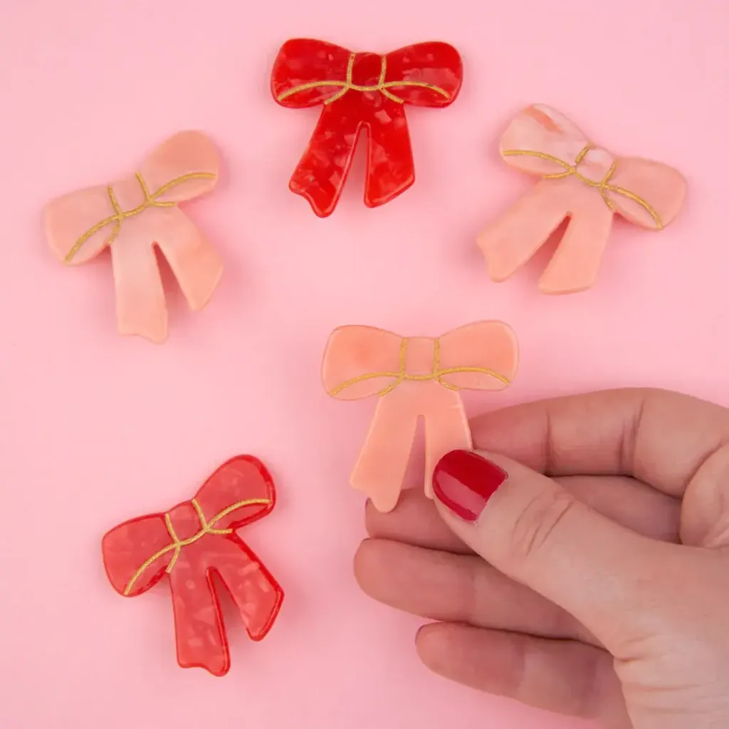 Photo-Groupe-Barrettes-Noeud-Web_0c5ee309-26c9-4ba7-89a9-91428fedd719