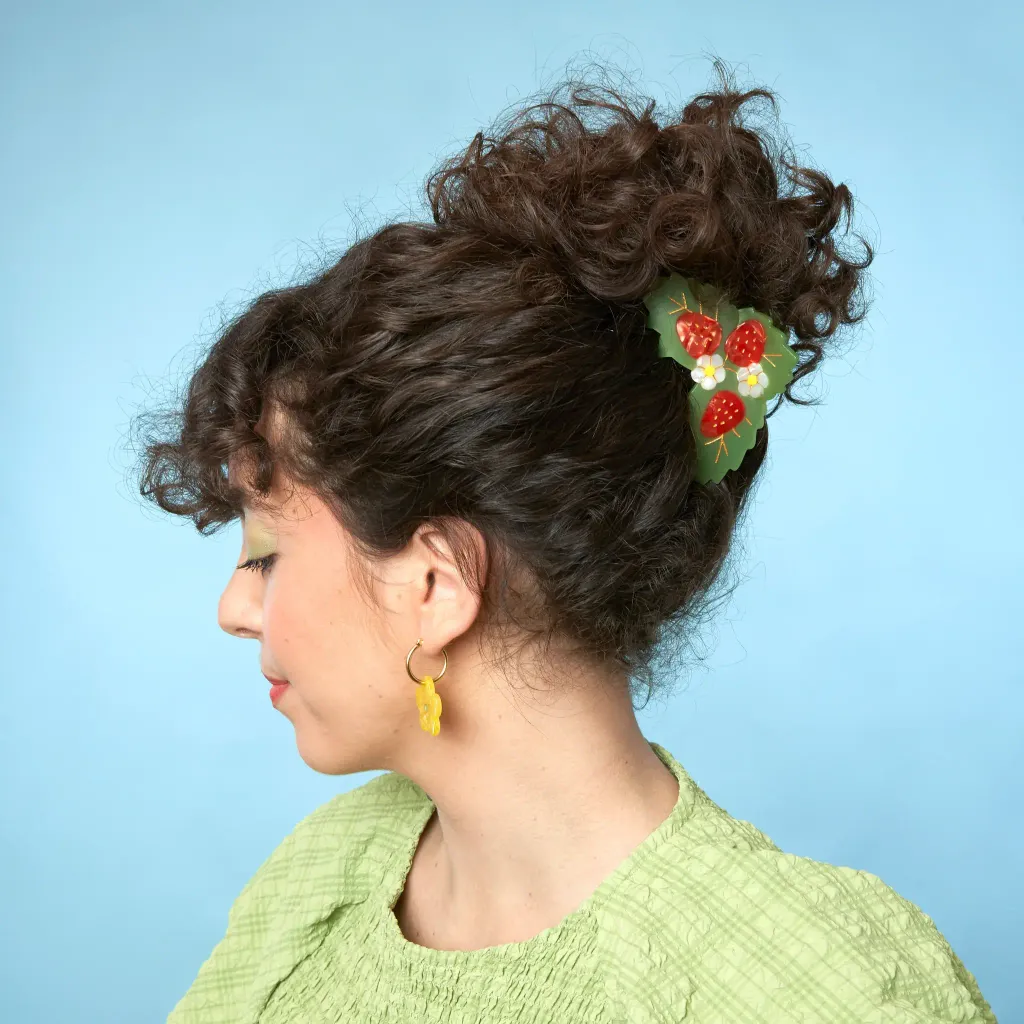 coucou-suzette-accessoire-accessory-cadeau-gift-tendance-mode-trendy-fashion-joli-jardin-lovely-garden-pince-cheveux-hair-claw-printemps-spring-fleur-flower-fraisier-strawberry-plant