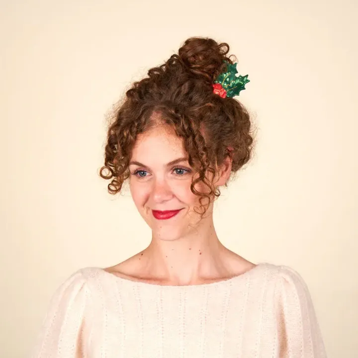 coucou-suzette-accessoire-accessory-cadeau-gift-pince-a-cheveux-hair-claw-coiffure-hairstyle-acetate-rigolo-fun-original-colore-colorful-acetate-noel-christmas-hiver-winter-houx-holly