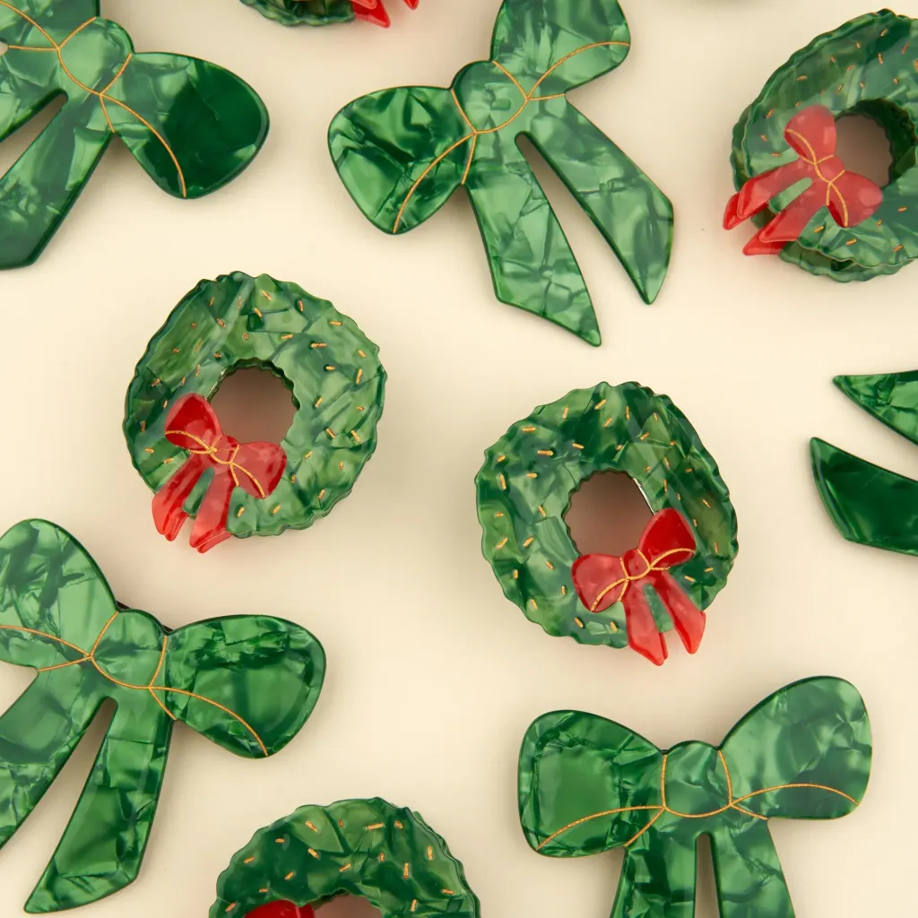 coucou-suzette-accessoire-accessory-cadeau-gift-tendance-mode-trendy-fashion-noel-christmas-winter-hiver-chalet-fete-festive-season-holidays-pince-cheveux-hair-claw-acetate-couronne-s_fd6e8f30-1546-4bbb-95fa-2a1f73bd3e21