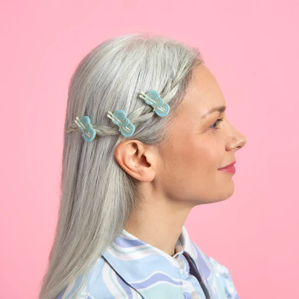 coucou-suzette-accessoire-accessory-cadeau-gift-tendance-mode-trendy-fashion-coucouning-love-barrette-cheveux-hair-clip-pelote-wool-ball-bleu-blue-porte