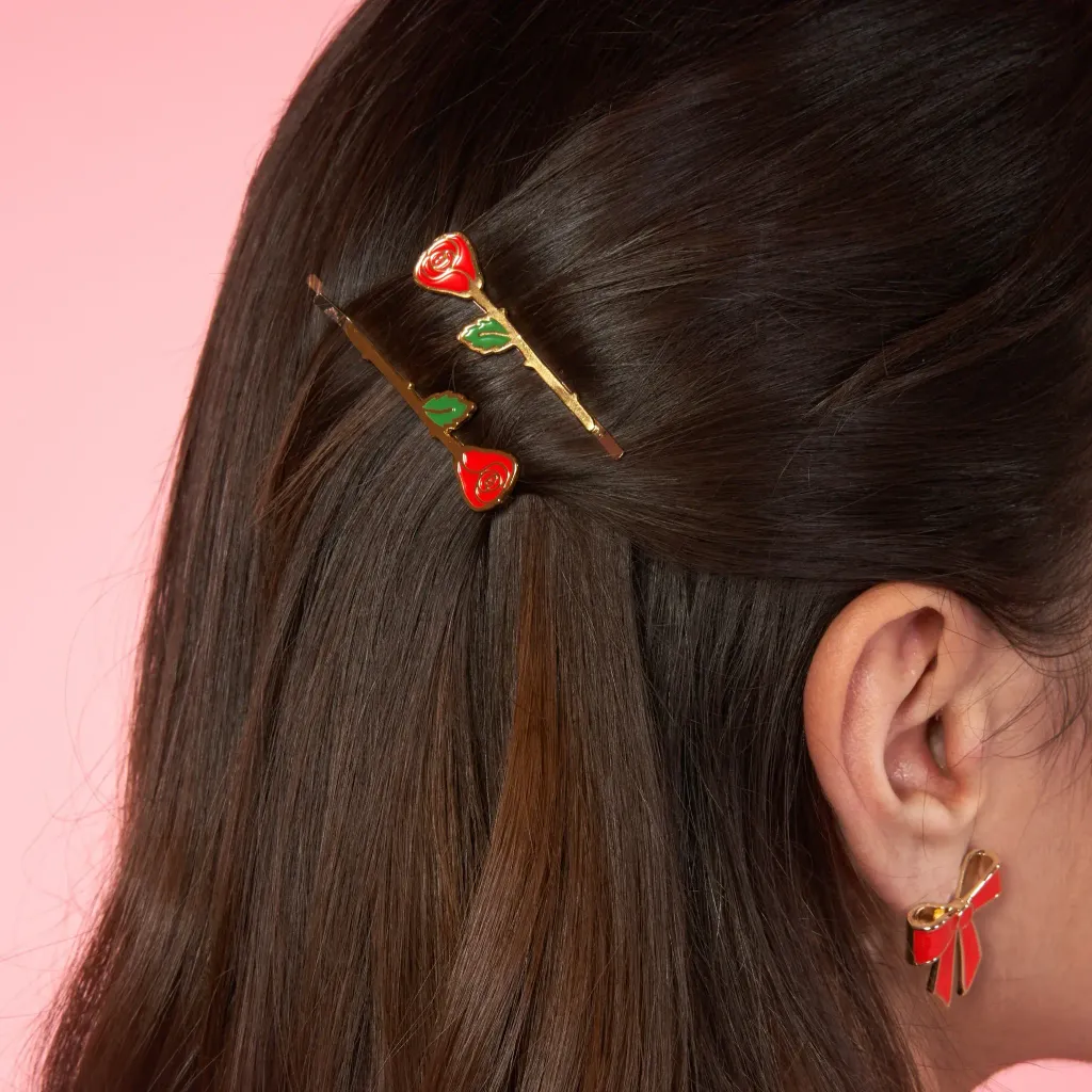 coucou-suzette-accessoire-accessory-cadeau-gift-tendance-mode-trendy-fashion-saint-valentin-valentin-day-rendez-vous-galant-duo-barrette-cheveux-hair-clip-rose-rouge-red-flower-fleurs