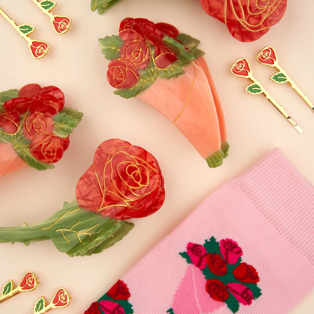 coucou-suzette-accessoire-accessory-cadeau-gift-tendance-mode-trendy-fashion-saint-valentin-valentin-day-rendez-vous-galant-pince-cheveux-hair-claw-acetate-rose-flower-fleurs-bouquet_f29701d5-8ff2-4698-8fb3-290b779665cb