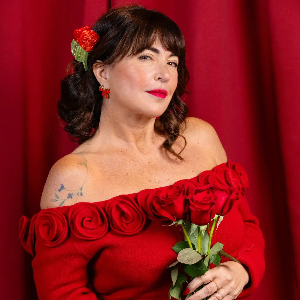 coucou-suzette-accessoire-accessory-cadeau-gift-tendance-mode-trendy-fashion-saint-valentin-valentin-day-rendez-vous-galant-pince-cheveux-hair-claw-acetate-rose-flower-fleur-rouge-cre_6743e2c8-048b-4a57-a639-6ef9ea1eb761