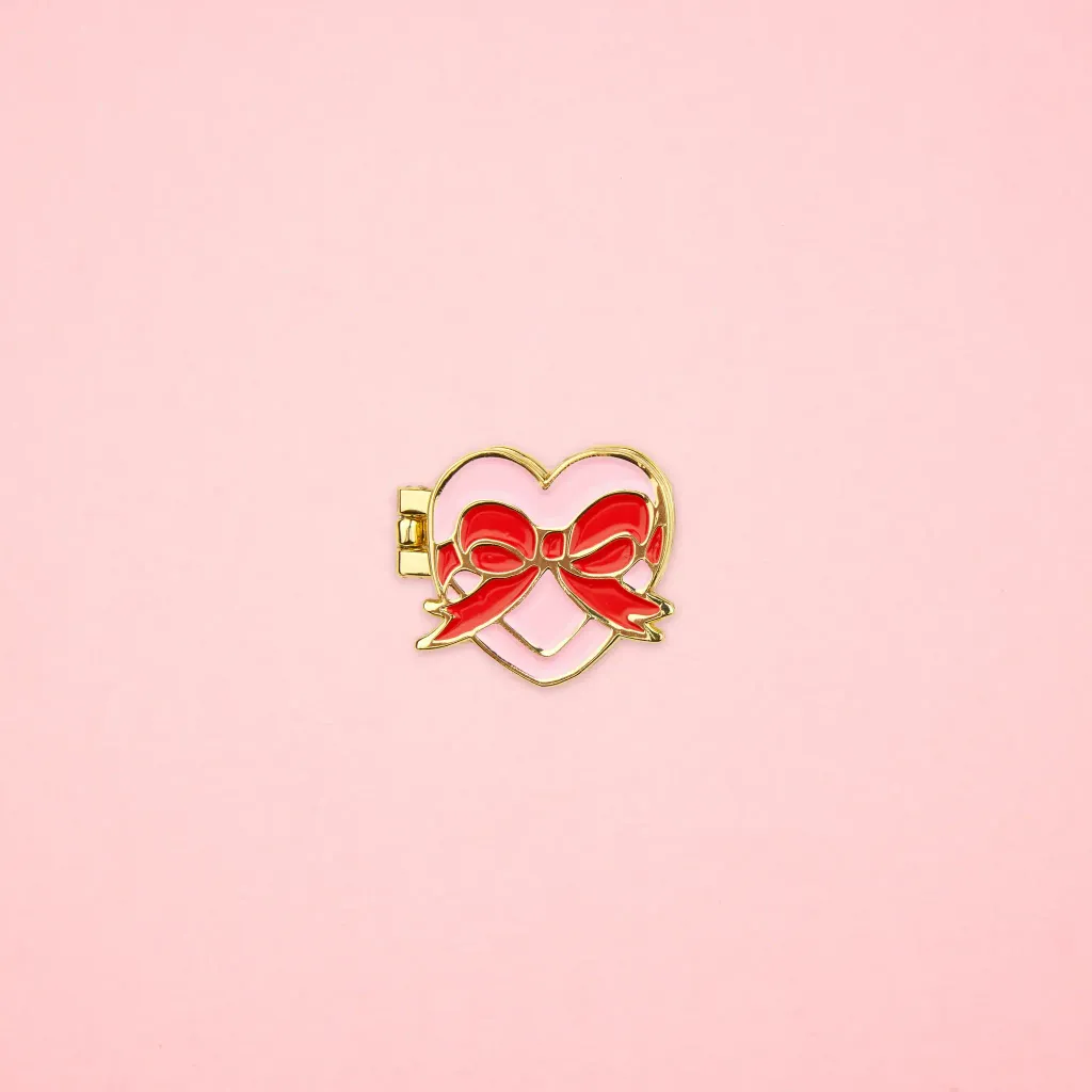 coucou-suzette-accessoire-accessory-cadeau-gift-tendance-mode-trendy-fashion-saint-valentin-valentin-day-rendez-vous-galant-pins-boite-chocolat-chocolate-box-rose-pink