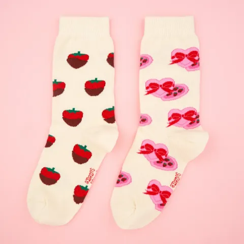 coucou-suzette-accessoire-accessory-cadeau-gift-tendance-mode-trendy-fashion-saint-valentin-valentin-day-rendez-vous-galant-chaussettes-socks-cotton-made-in-france-boite-chocolat-choc_bec35144-5657-4391-af48-396a3c9b5bdc