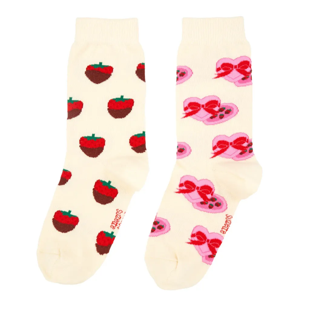 coucou-suzette-accessoire-accessory-cadeau-gift-tendance-mode-trendy-fashion-saint-valentin-valentin-day-rendez-vous-galant-chaussettes-socks-cotton-made-in-france-boite-chocolat-choc_cae85e34-a604-4cc7-97e9-822f3f96f7ff