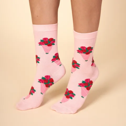 coucou-suzette-accessoire-accessory-cadeau-gift-tendance-mode-trendy-fashion-saint-valentin-valentin-day-rendez-vous-galant-chaussettes-socks-cotton-made-in-france-rose-flower-fleurs_353e01e8-2525-41fb-924e-6b8ebaff9085
