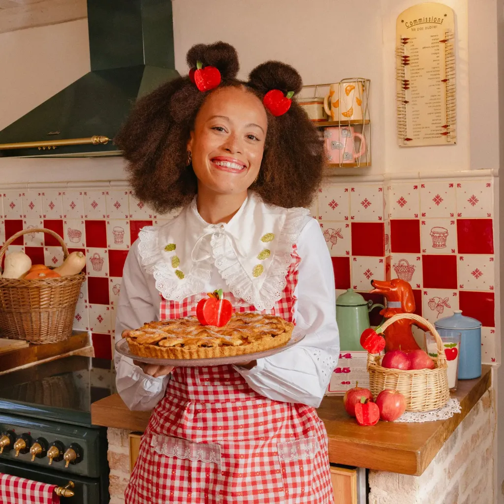 coucou-suzette-accessoire-accessory-cadeau-gift-tendance-mode-trendy-fashion-dinette-automne-fall-tea-party-pince-cheveux-hair-claw-pomme-apple-fruit-red-rouge-crea2_1