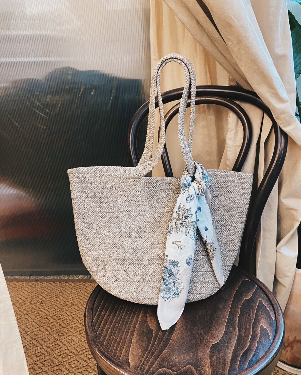 小絲巾搭配_230213