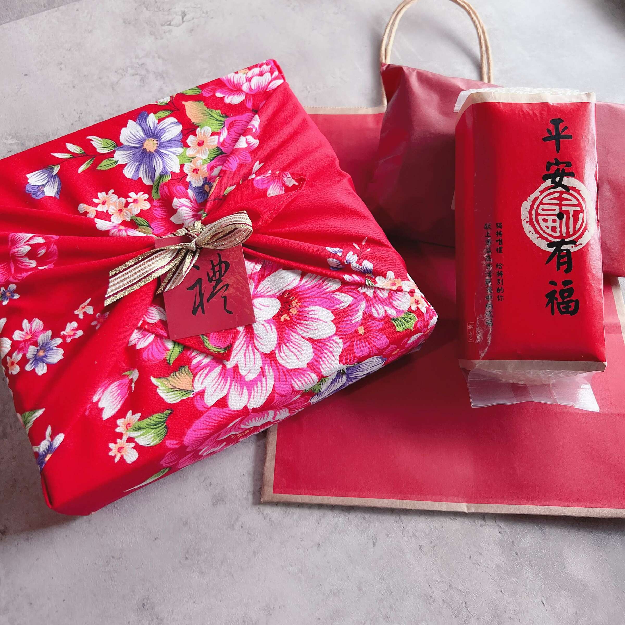 【農郁Gift】穀滿豐藏-客家牡丹花布米穀禮盒 【農郁Gift】穀滿豐藏-客家牡丹花布米穀禮盒