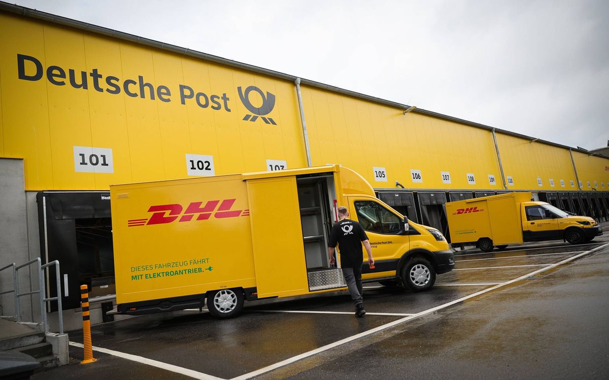 DHL 德國郵政 Deutsche Post 業務大幅萎縮並裁員8000名員工，未來德國或將找不到地方寄信 !!