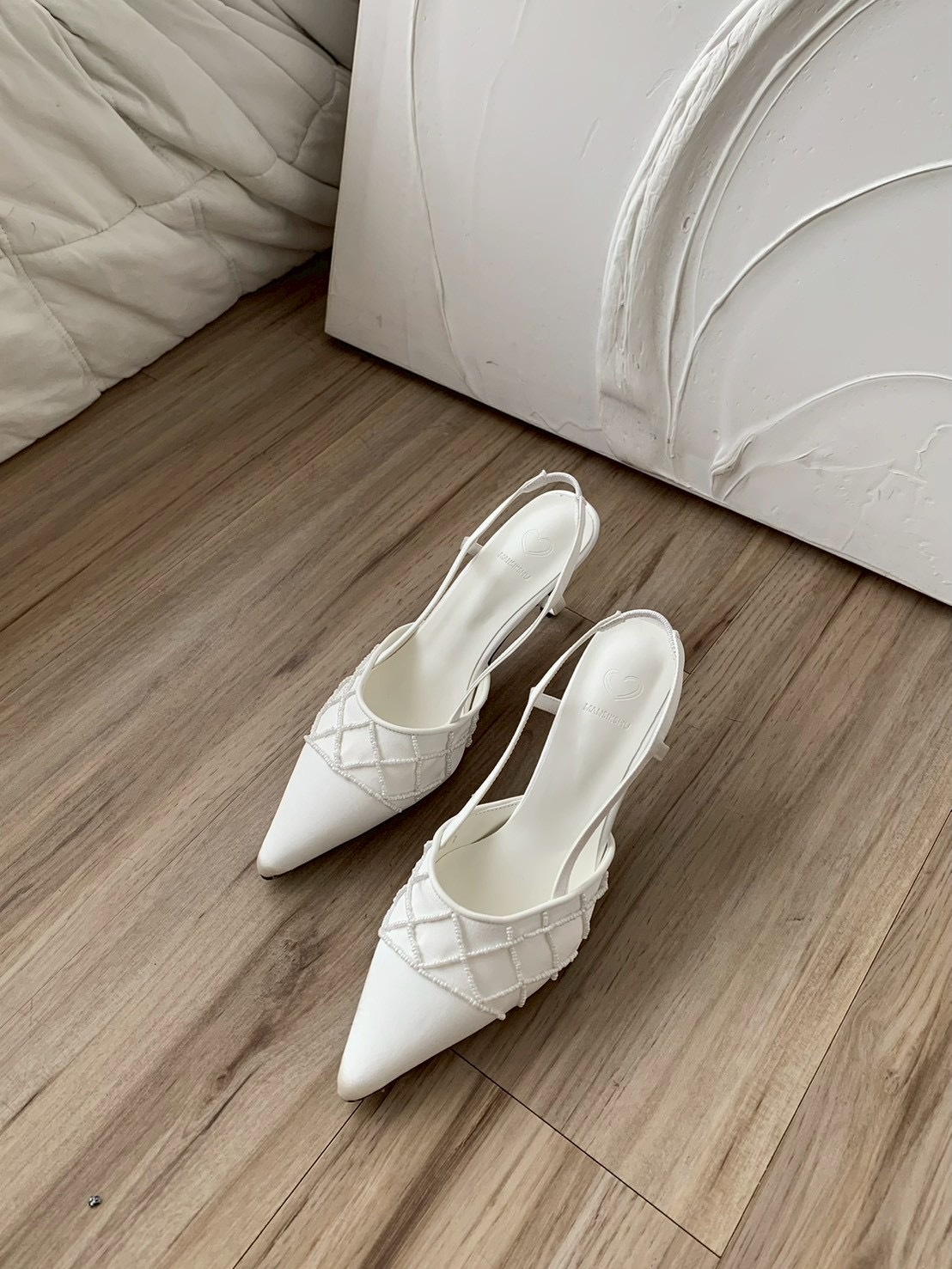 B2972E81-84D2-47B9-A15E-AA4811775088