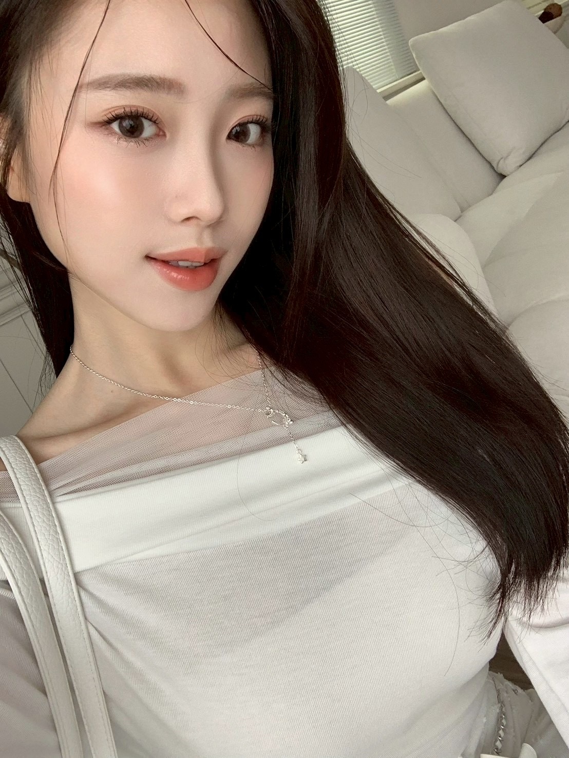 F2078DE2-87F1-4565-B195-76ED8D15FFAF