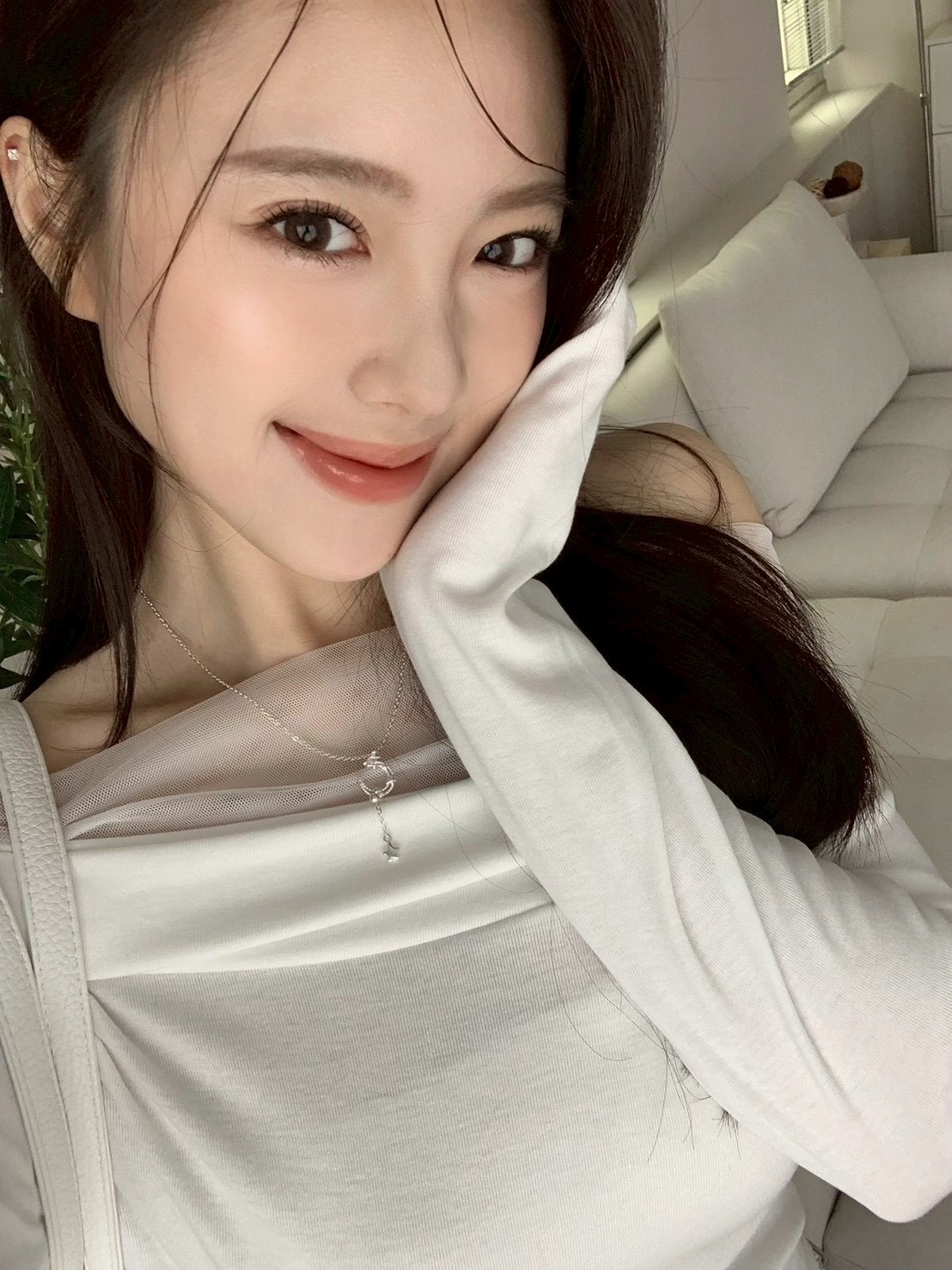 9A9FD725-89F6-41EE-9381-7AD1D6778101