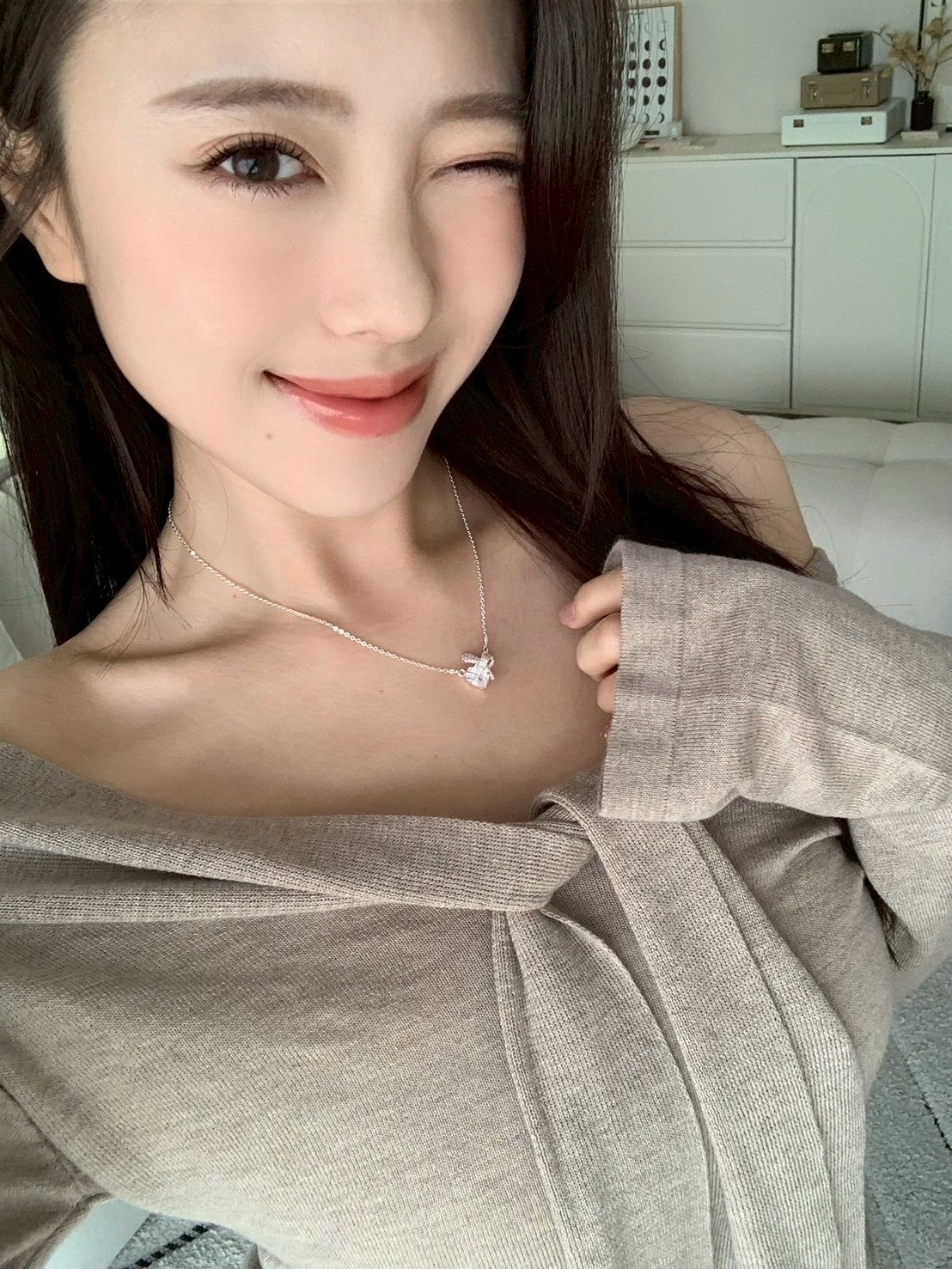 106A96F1-580C-4F7A-AE1B-61E1220786CC