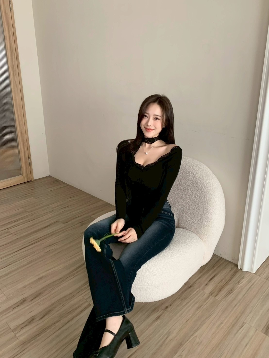 4390F33D-D10A-484B-BB4F-C4BCF7ACD83D