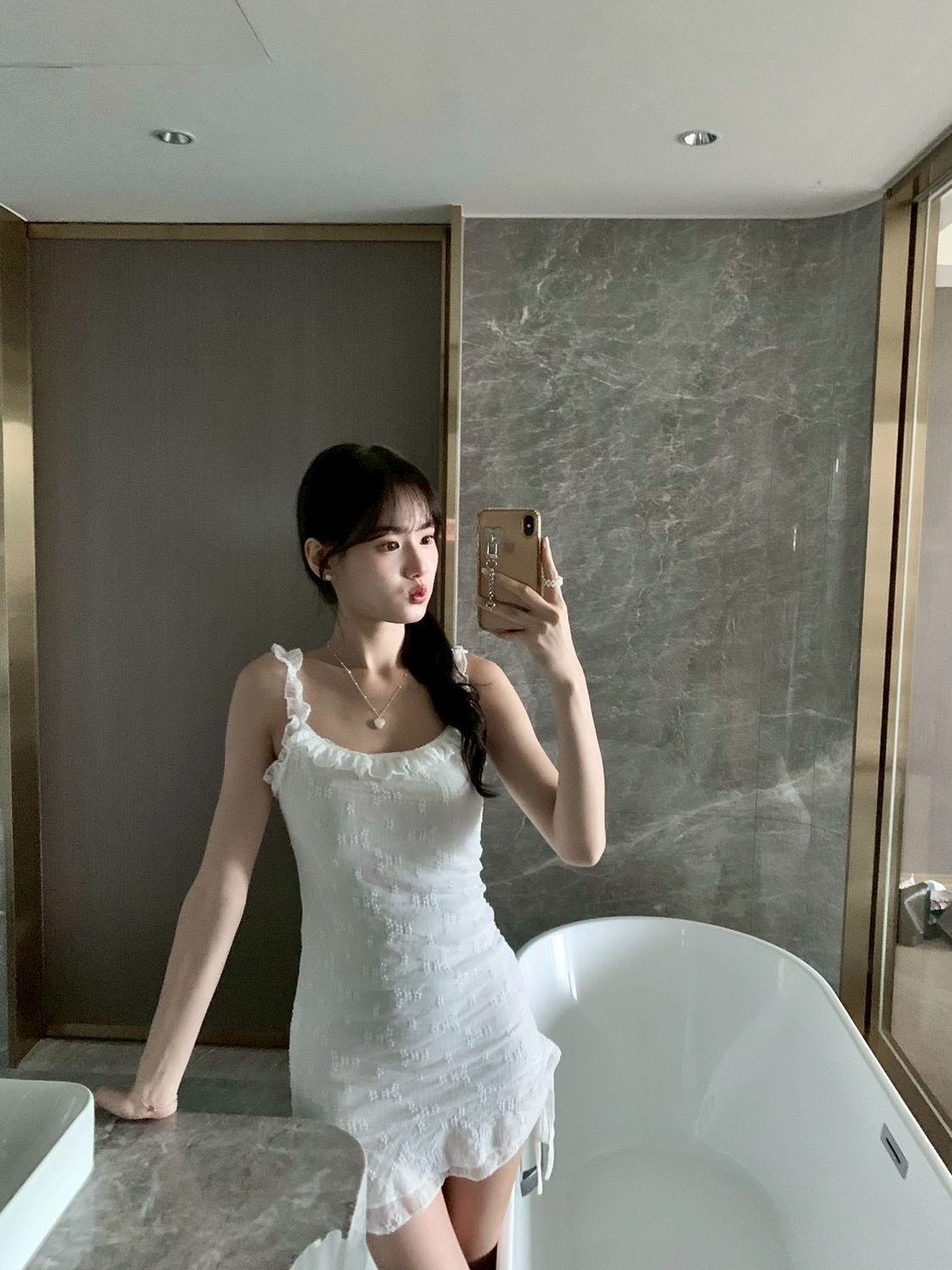 9307EB08-1334-4282-A317-737C31A4A5DF