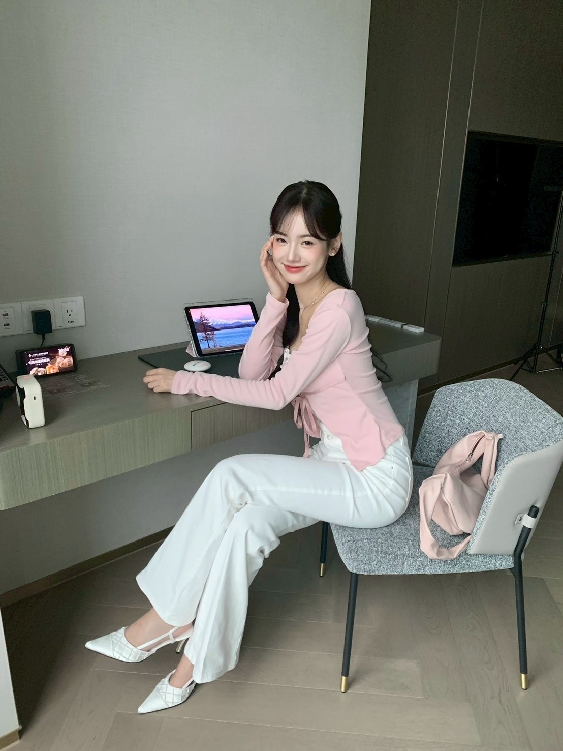 561D95E5-A408-4CD9-83A4-F7C6F01A65B0