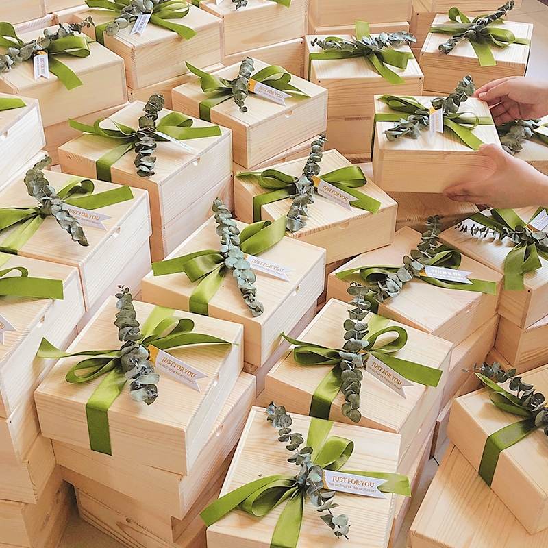 每年到年会时节，最烦恼的，除了一份让boss满意的方案，那就当属伴手礼该送什么了