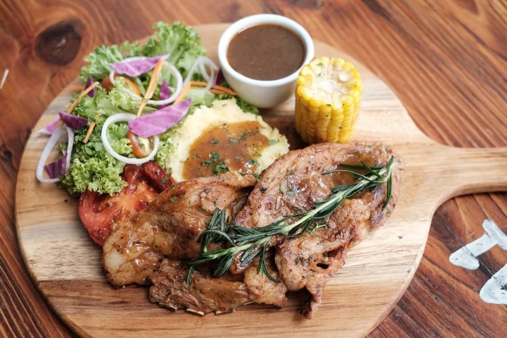 LAMB CHOP MASH POTATO.jpeg