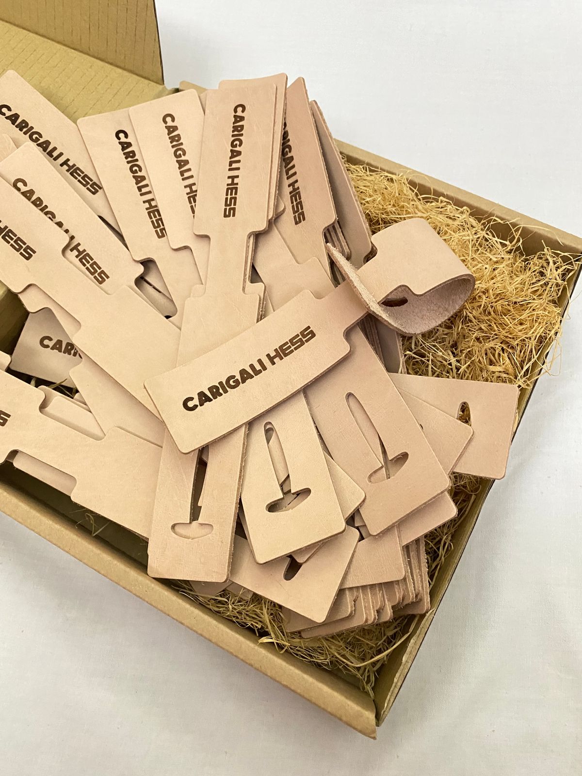 Crafting Stories: Vege-Tanned Leather Luggage Tags for the Oil and Gas Industry from Align Co