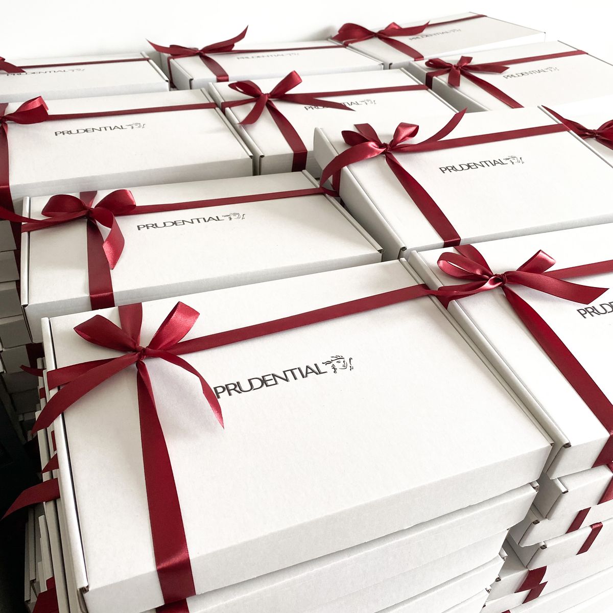 The Science of Corporate Gifting: Boosting Employee Morale and Client Relations