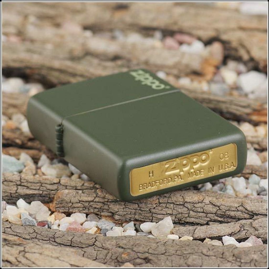 Zippo Lighter Green Matte with Zippo Logo 221ZL.jpg