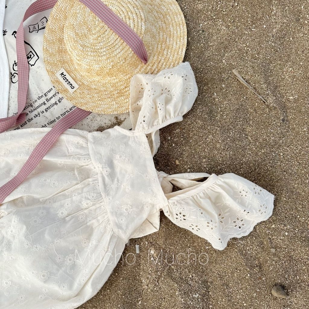 sum-dre-white0004480-130-2